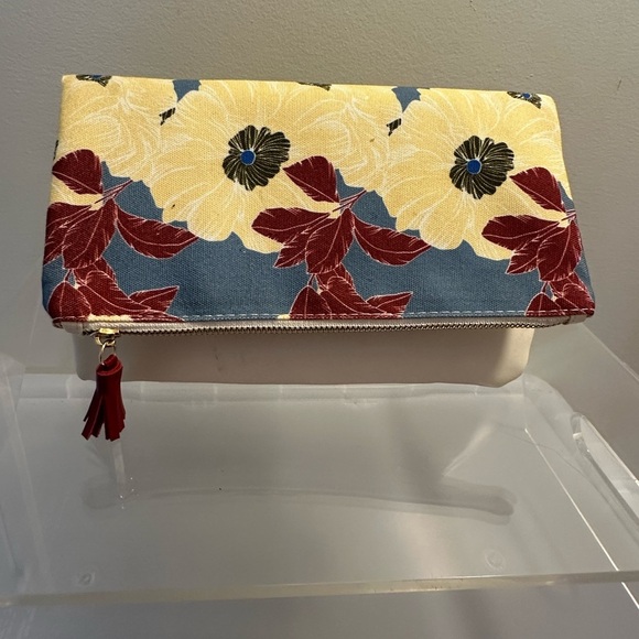 Rachel Pally REVERSIBLE Leather & Canvas Clutch - Picture 6 of 7